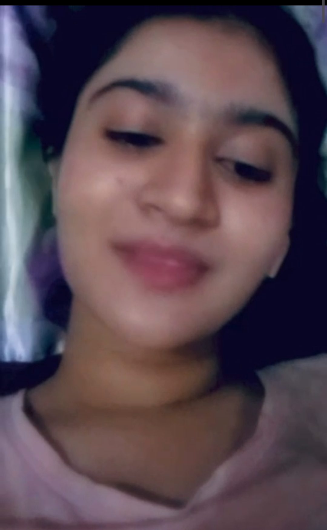 Hot and sexy girl home alone and materbate very fast